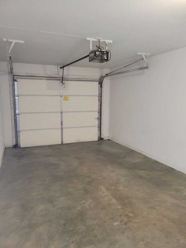 Building Photo - 1109 Kimmy Lane