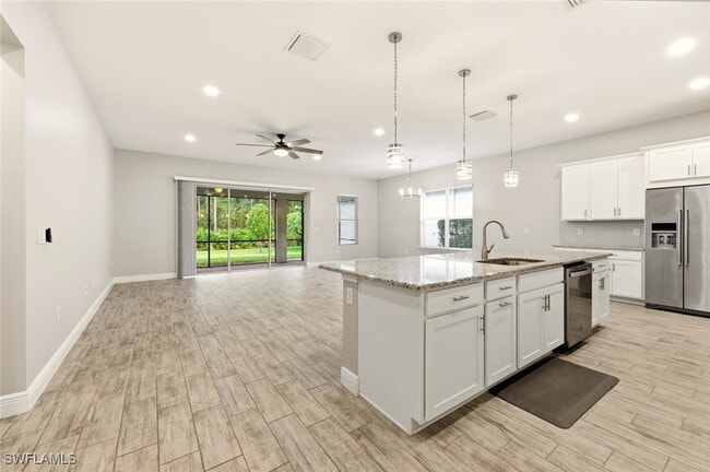 Building Photo - 3576 Pilot Cir