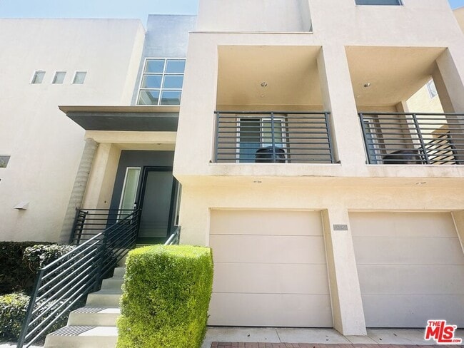Building Photo - 6581 S Seabluff Dr