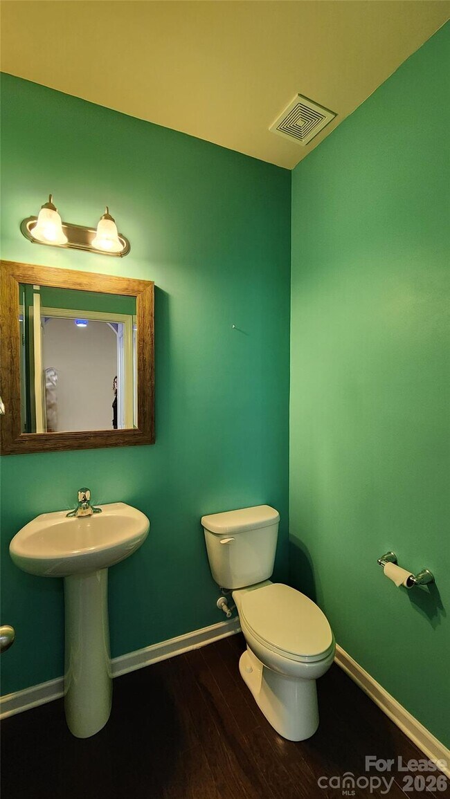 Building Photo - 508 Knothole Ln