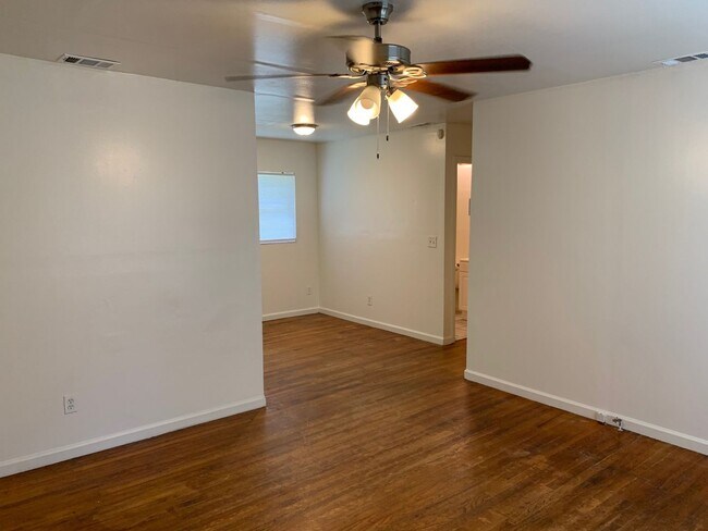 Building Photo - 1803 Atkamire Dr