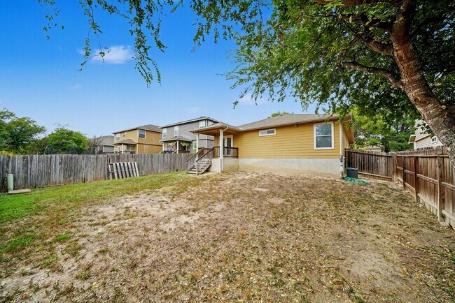 Building Photo - Move-in Ready 3-Bedroom Home Near Lackland AFB - Realtor Commission: $500