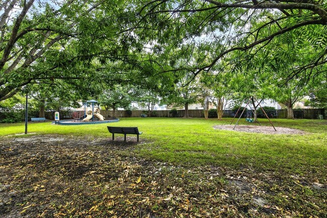 Building Photo - 1912 Bunnell Ct