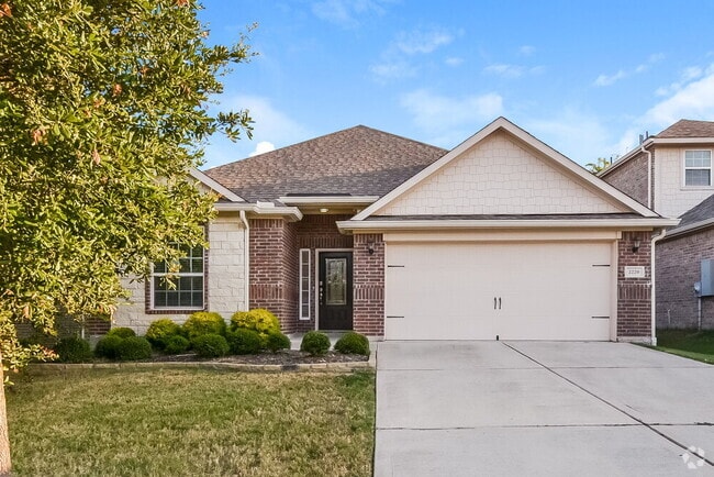 Building Photo - 2220 Mulberry Dr