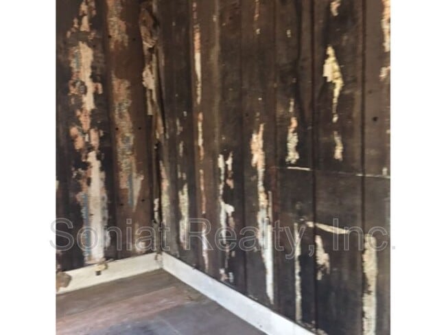 Building Photo - 1023 Clouet St