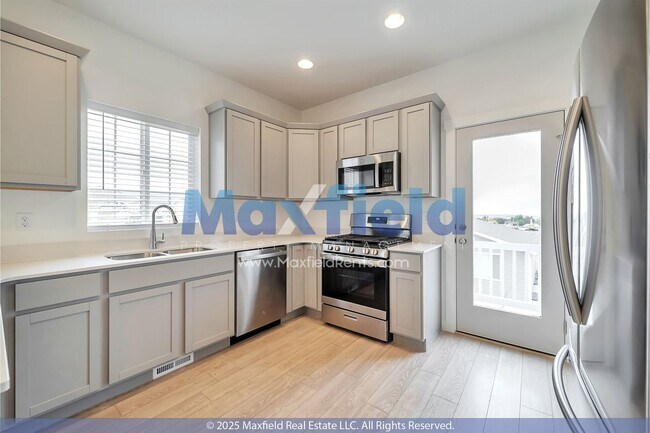 Building Photo - 8180 S 8180 W