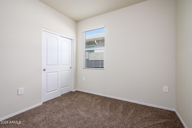 Building Photo - 35445 W San Alvarez Ave