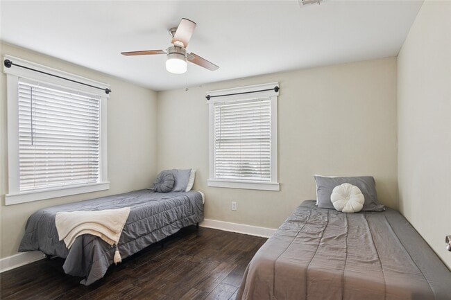 Building Photo - 1910 East Ave