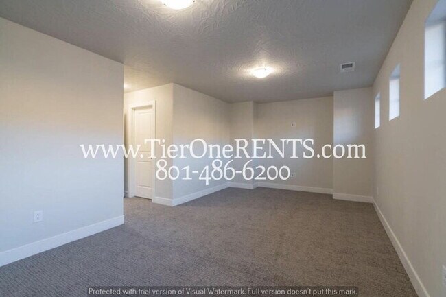 Building Photo - **Summer Special: FREE RENT for MAY**