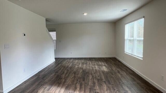 Building Photo - 4140 Hines Ln NE
