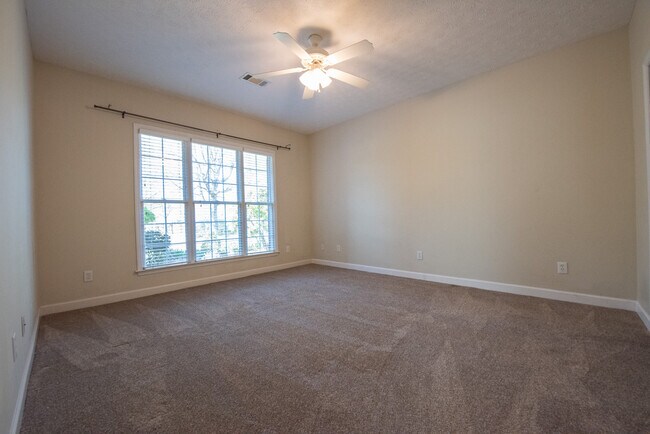 Building Photo - 1605 Over Cup Cir