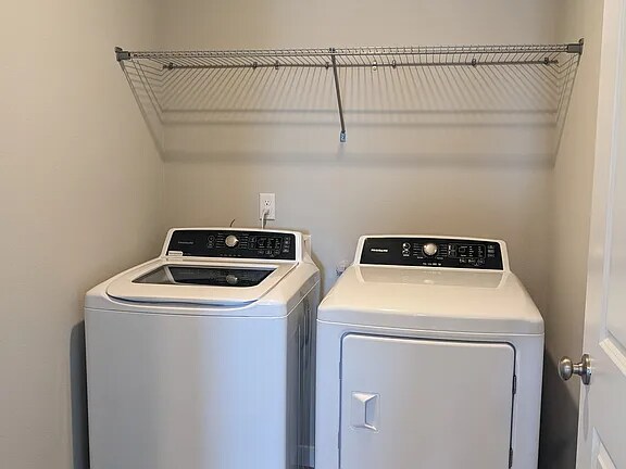 Building Photo - 8733 S 1st St