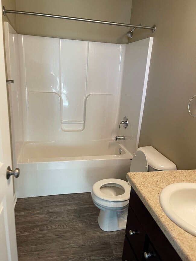 Building Photo - Great Home Available Johnston Schools