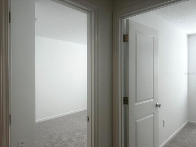 Building Photo - 8480 SW 41st Cir