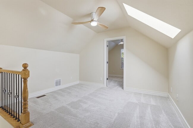 Building Photo - 6709 Avery Ave