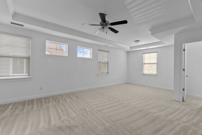 Building Photo - Exquisite 4-bedroom, 2.5-bath home located in the charming city of Chesapeake