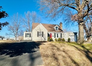 Building Photo - {8520} Charming Four Bedroom in Fantastic Location + Two Main Floor Bedrooms + Hardwood Floors + ...