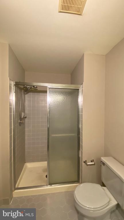Building Photo - 1010 Foxmeadow Dr