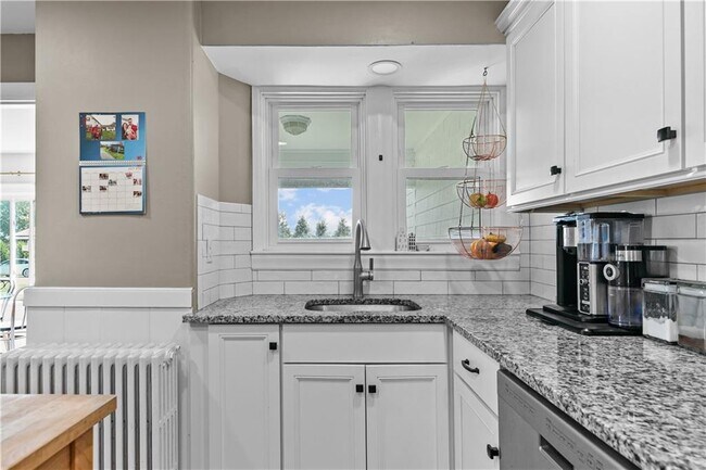 Building Photo - 20 Borden Farm Rd