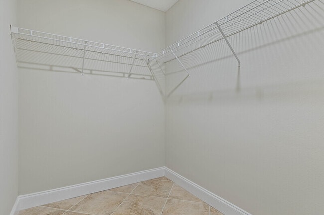 Building Photo - 6 Lemay Pl