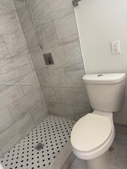 Building Photo - 640 SW 11th Ave