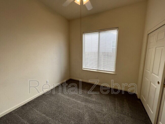 Building Photo - 1239 Catalina Dr