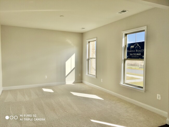 Spacious First-Floor Living Area - 17109 Branched Oak Rd