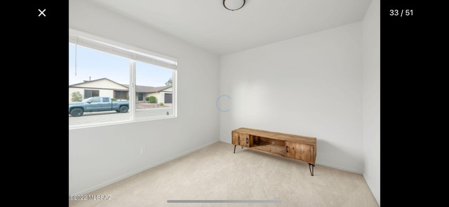Building Photo - Gorgeous Remodeled Home w/Community Pool i...
