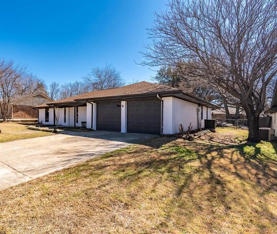 Building Photo - 6704 Greenacres Dr