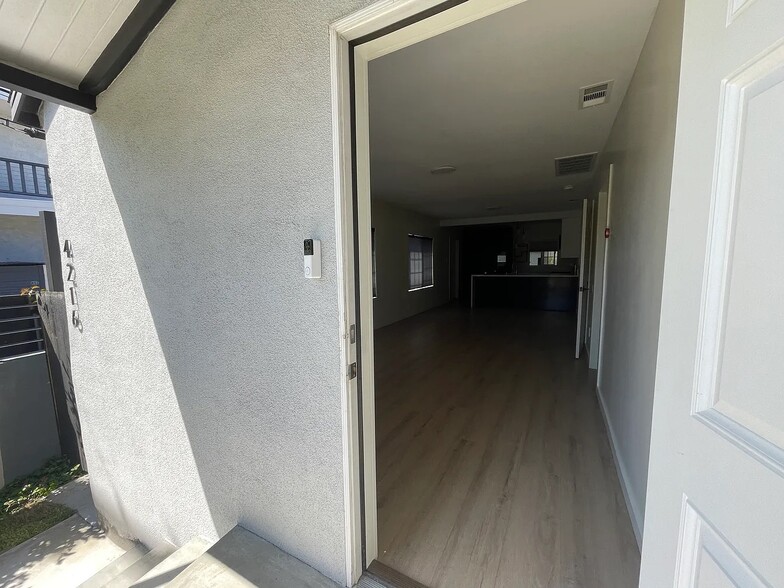 Building Photo - 4216 Sawtelle Blvd