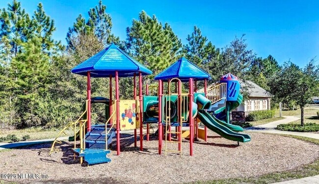 Building Photo - 96102 Graylon Dr