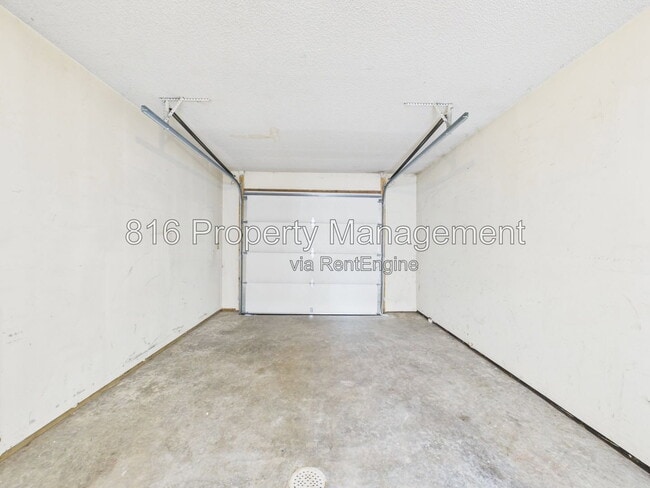 Building Photo - 504 Spring Ave