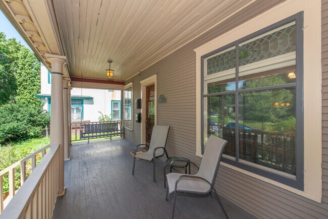 Building Photo - 2205 Aldrich Ave S