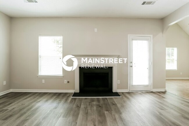 Building Photo - 3510 Umatilla Ln