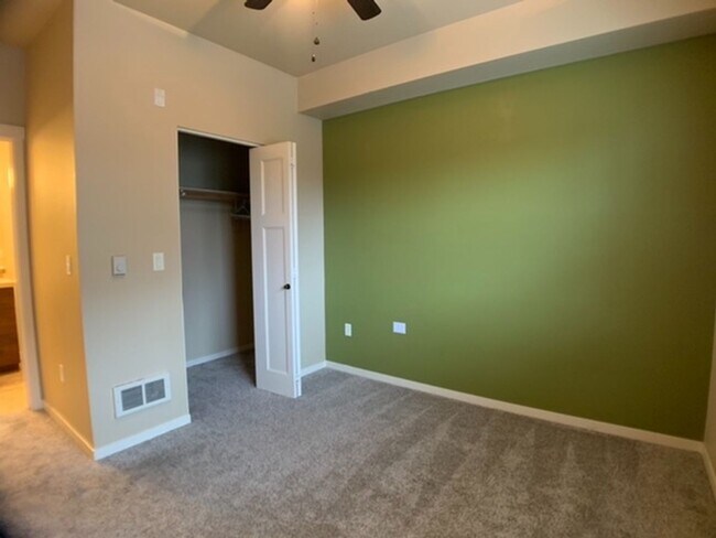 Building Photo - 45 Central Unit - 2 Bedrooms, 2 baths, 988 Sq. Ft.