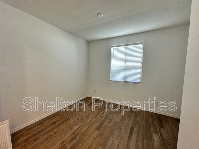 Building Photo - 14360 W Alameda Dr