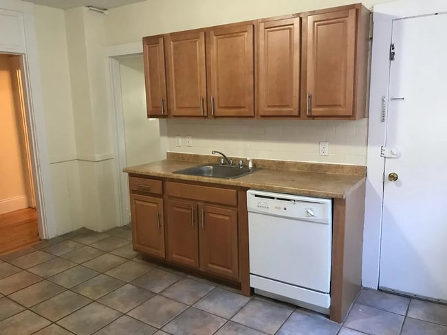 Building Photo - 1 Barrows St