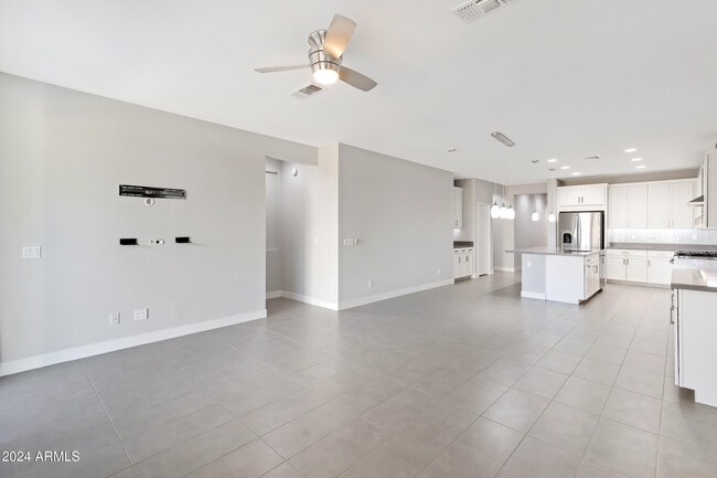 Building Photo - 14396 W Wethersfield Rd