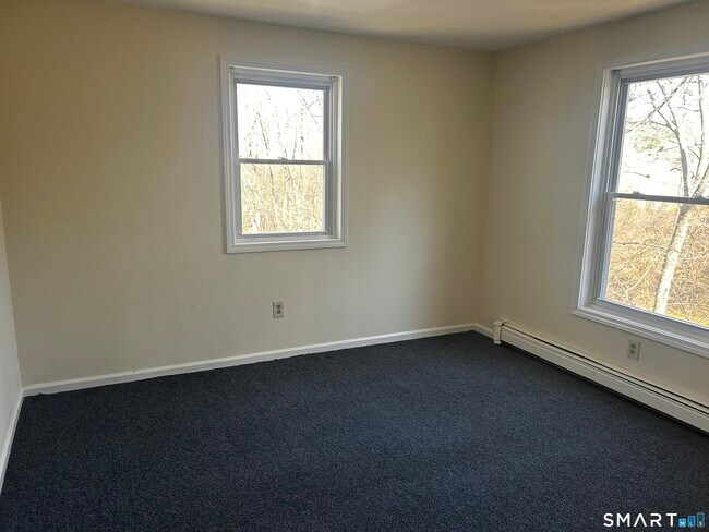 Building Photo - 9 Concord St