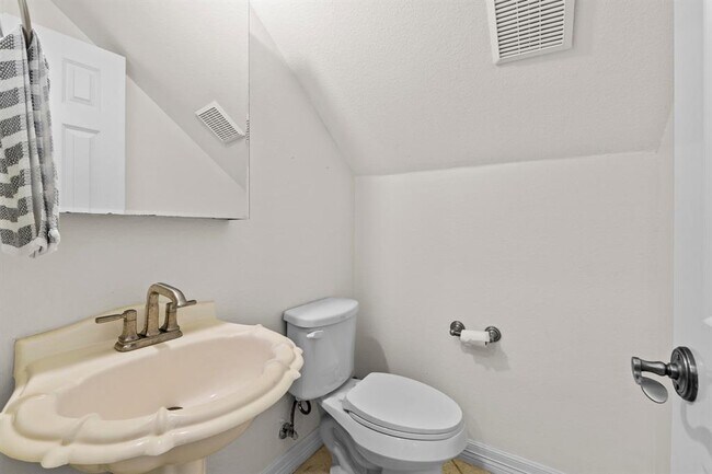 Building Photo - 3203 Tom Green St