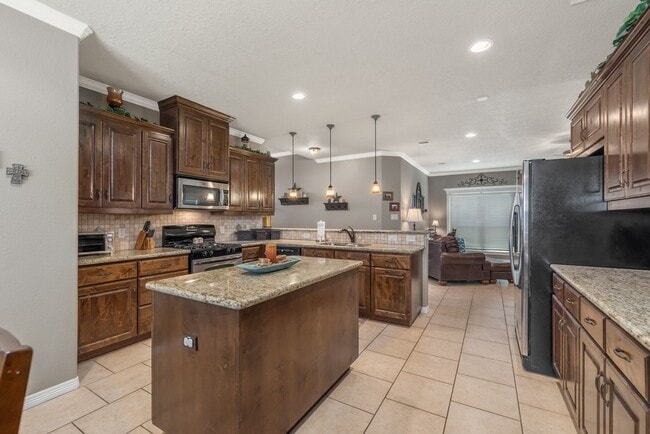 Building Photo - 131 Roucourt Loop