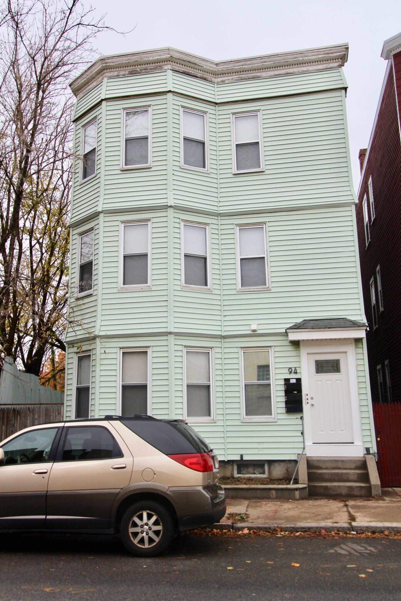 Building Photo - 94 E Cottage St