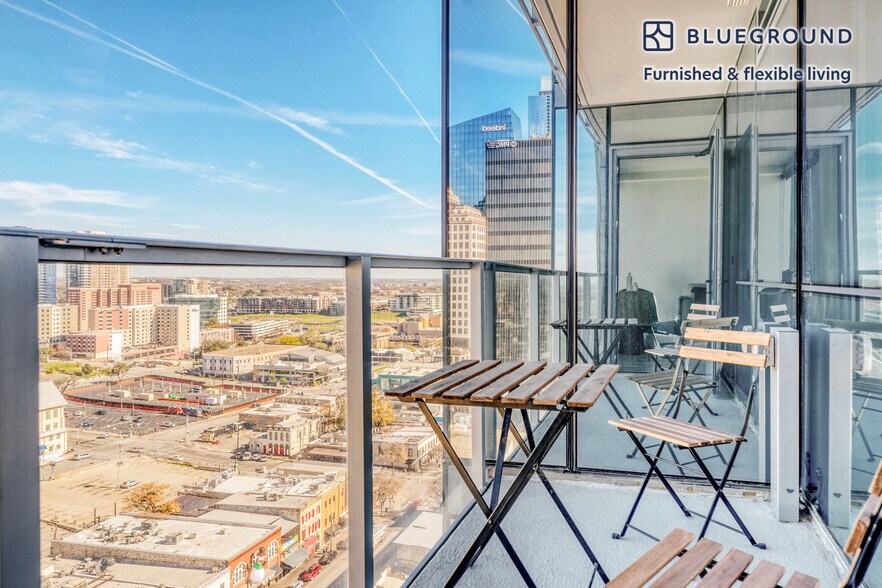 Building Photo - 501 Brazos St