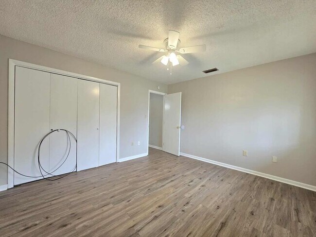 Building Photo - 4604 Dillwyn Dr