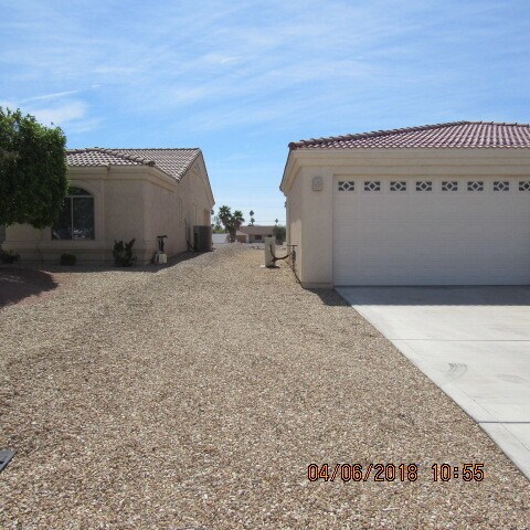Building Photo - 3 Bedroom 2 Bath 3 Car Garage