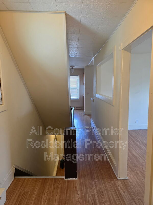 Building Photo - 4 Henshaw Ct