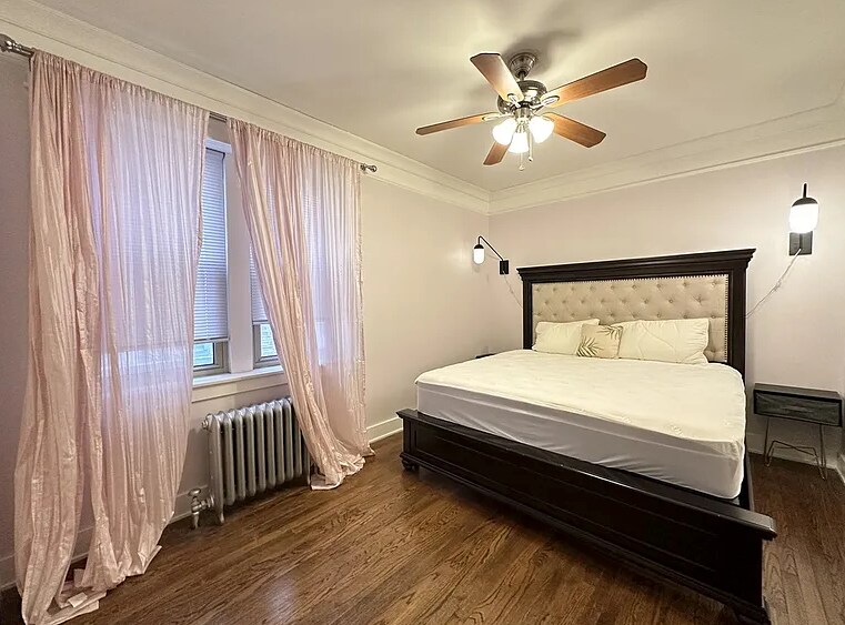 Building Photo - 5024 N Ridgeway Ave