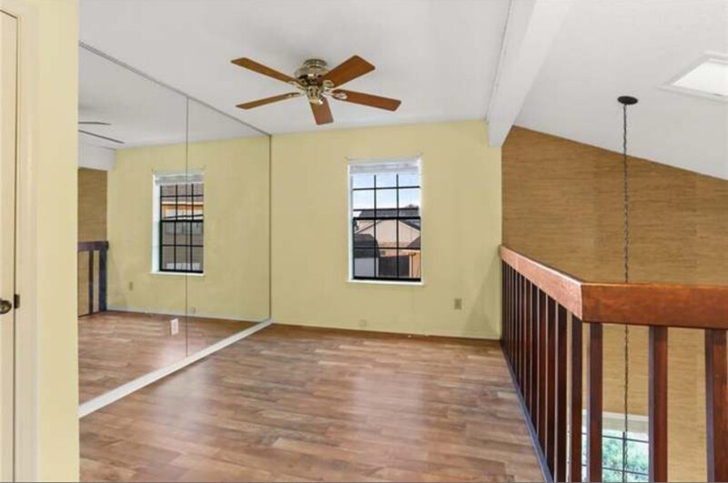 Building Photo - 2312 Ashley Dr