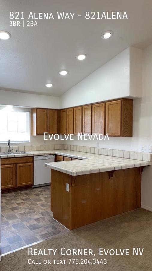 Building Photo - 821 Alena Way