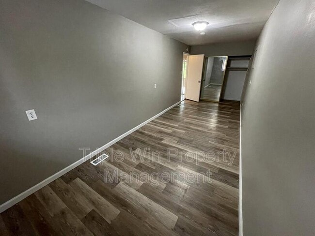 Building Photo - 2733 Tiara Dr